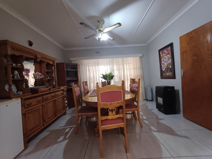 4 Bedroom Property for Sale in Flamwood North West